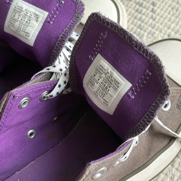 Converse - Picture 9 of 10